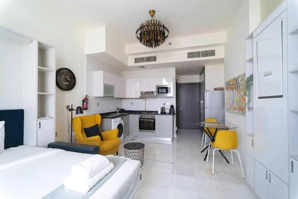 Cosy Studio With Luxurious Pool In Business Bay- Bayz Tower Apartment Dubai United Arab Emirates