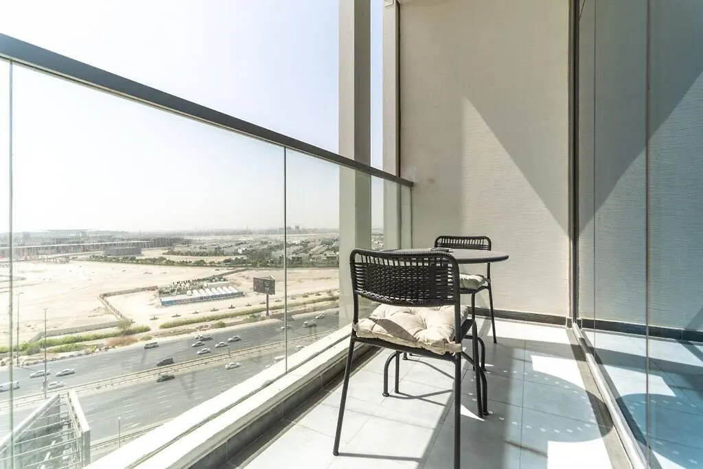 Cosy Studio With Luxurious Pool In Business Bay- Bayz Tower Apartment Dubai